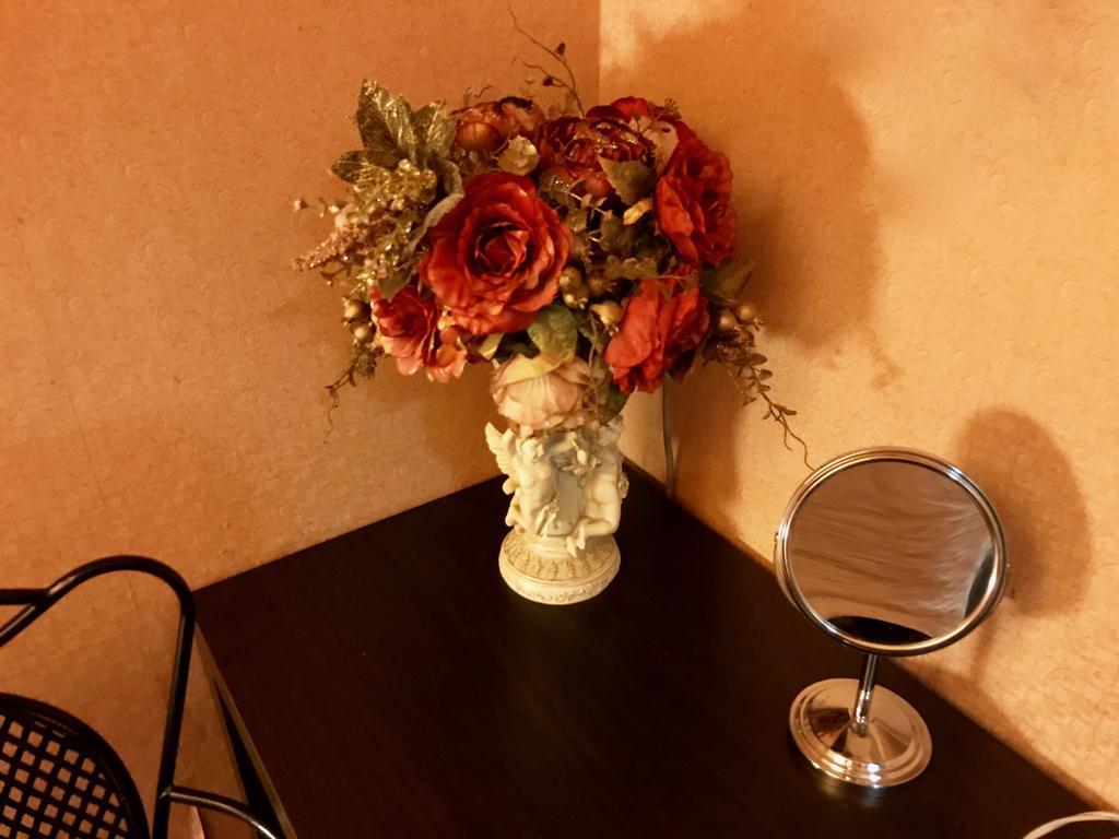 Bloomy Hotel Hong Kong Bagian luar foto